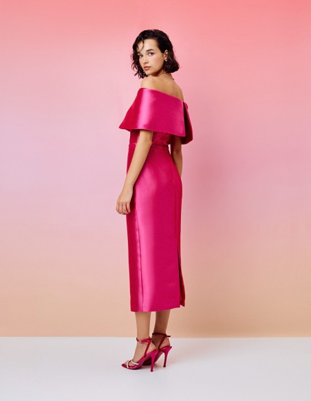 Vestido de fiesta midi con escote bardot y detalle cinturón