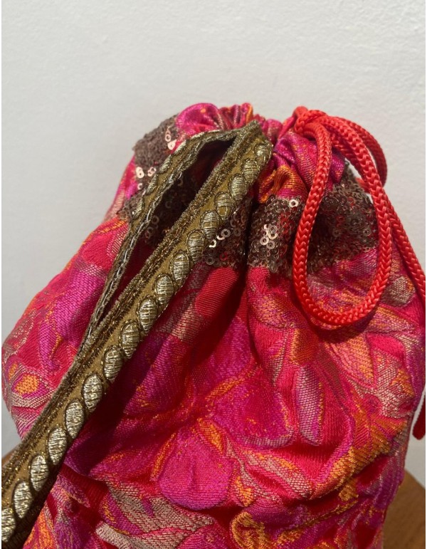 Boîte à dragées en brocart fuchsia et orange 2