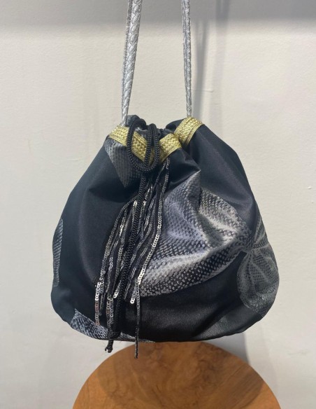 Black jaquard printed party bomboniere