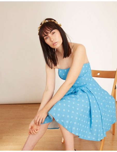 Vestido de cóctel de lunares para invitadas a bodas de mañana