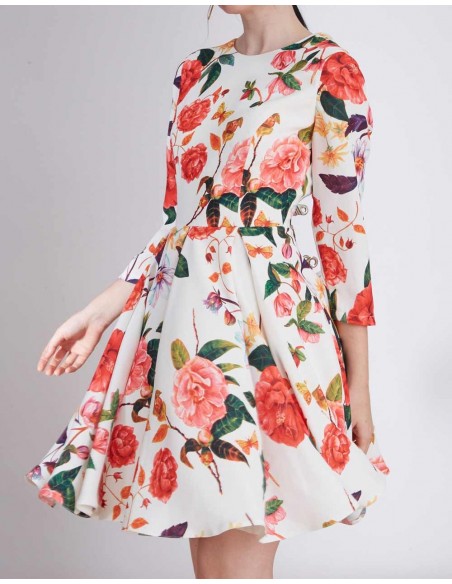 Vestido de fiesta corto con estampado floral para invitadas a bodas y eventos INVITADISIMA