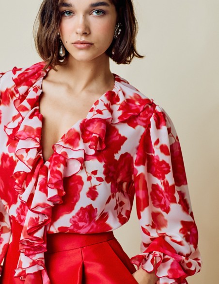 Printed blouse with flowing fabric and flounce detail