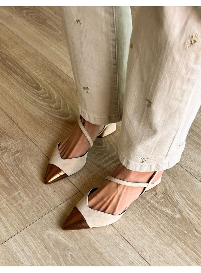 Beige suede party shoe with metallic toecap