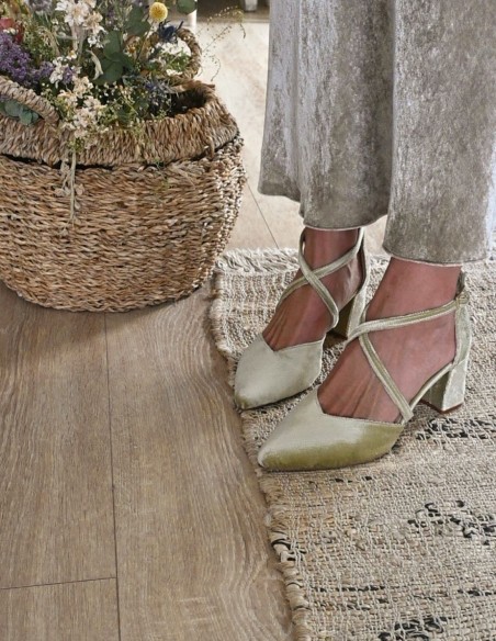 Chaussures de soirée en velours vert à larges talons