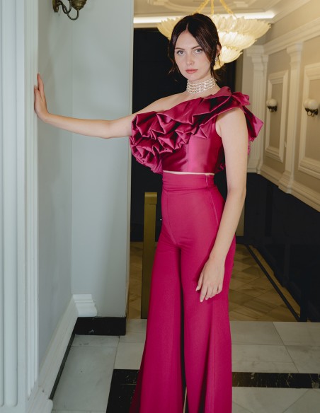 Ensemble top asymétrique à volants et pantalon long droit