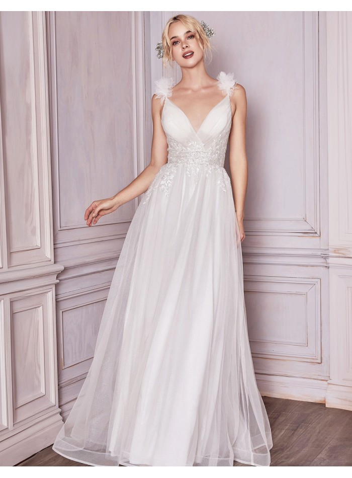 Robe de mariée en tulle avec décolleté en V et...