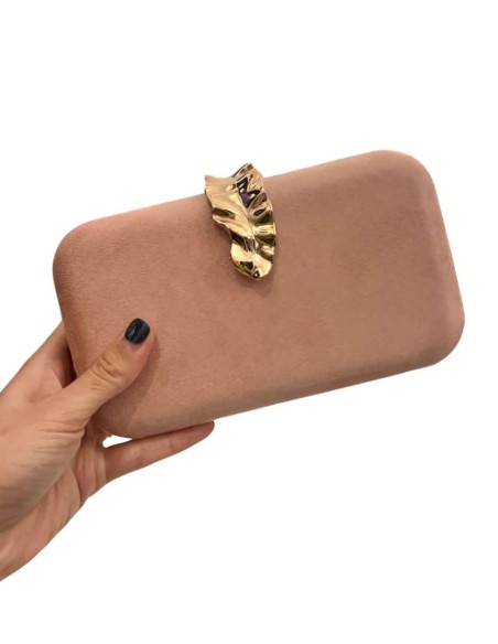 Bolso de fiesta de antelina con broche de hoja dorado - INVITADA PERFECTA