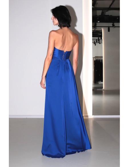 Robe de soirée bleu électrique avec fente latérale et encolure sans bretelles