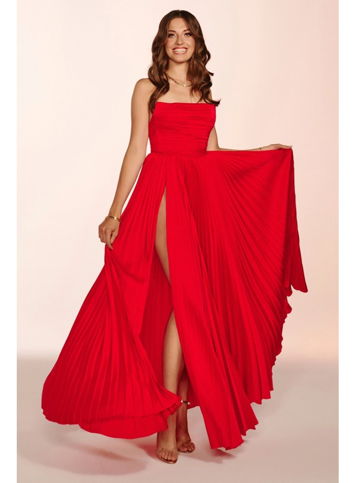 Robe longue de fête en rouge avec jupe plissée...