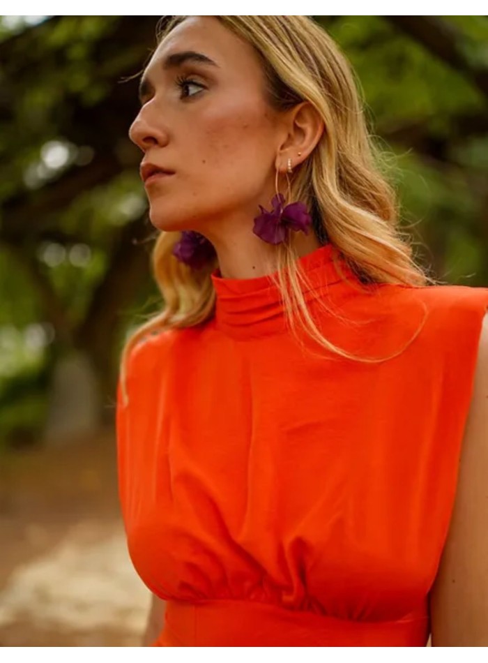 Vestido de fiesta midi naranja con hombreras y...