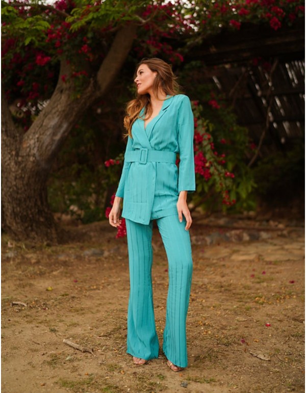 Turquoise suit jacket with shoulder pads and belt 2