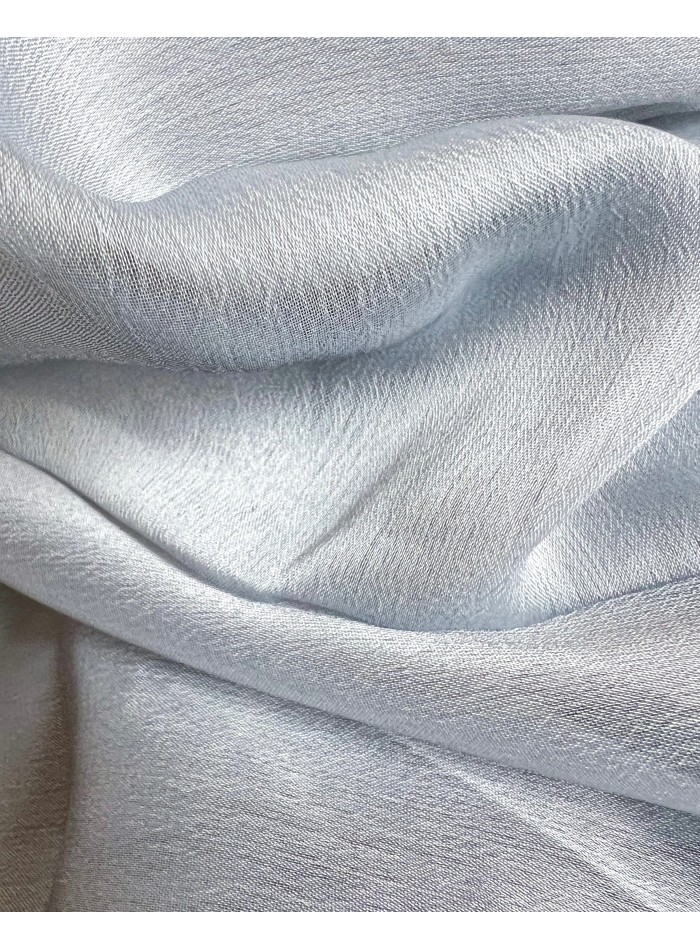 Short party cape in light silver chiffon