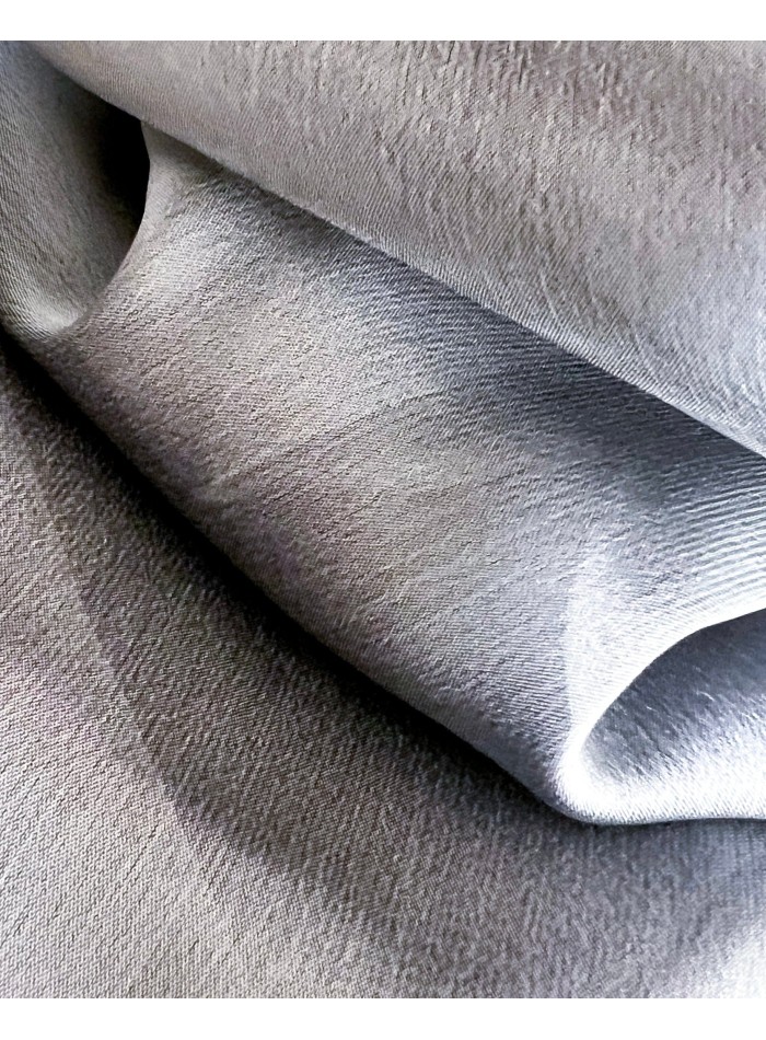 Multi-position short party cape in silver chiffon