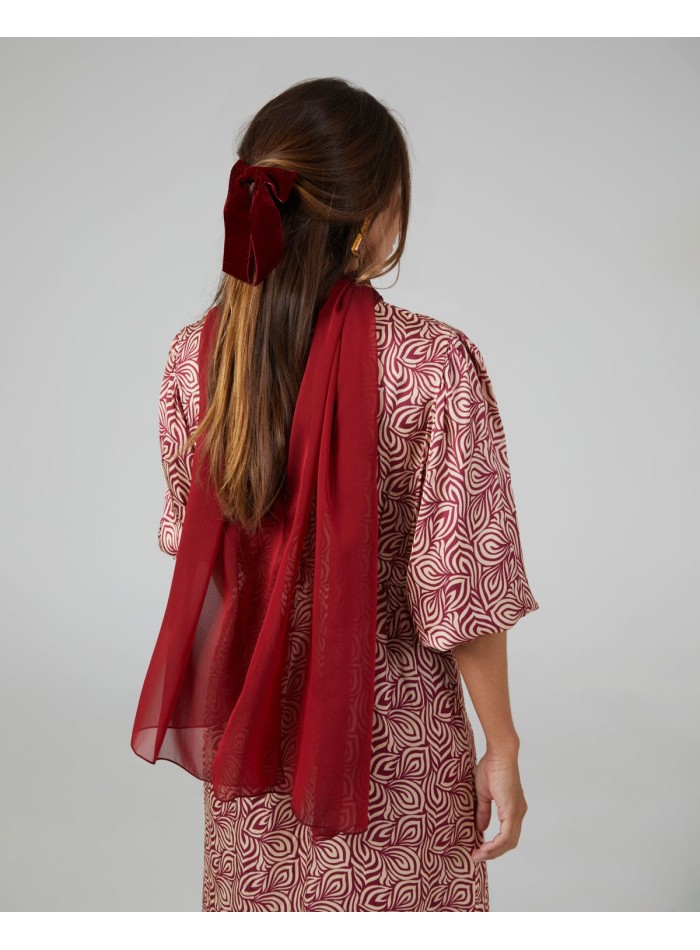 Multi-position short party cape in maroon chiffon