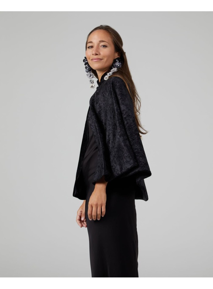 Short black velvet coat with button closure