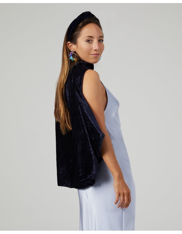 Short navy blue velvet coat with collar closure 2