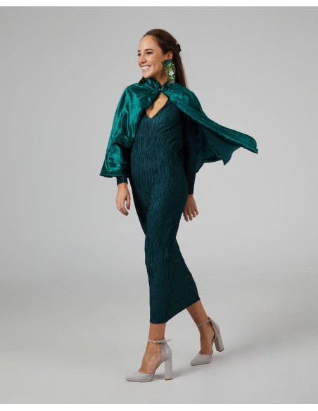 Short emerald green velvet cape with button