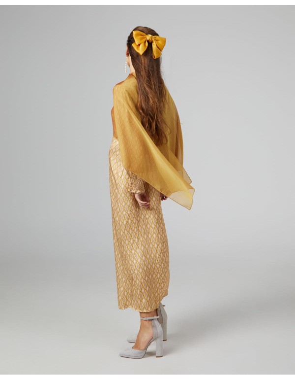 Short cape in mustard chiffon with double thread