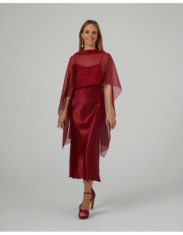 Long layer in maroon cationic chiffon with double thread