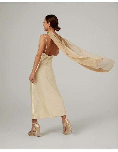 Long cape in gold cationic chiffon with double thread
