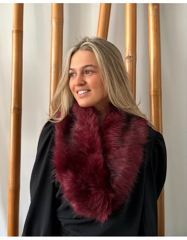 Maroon synthetic fur collar-collar stole