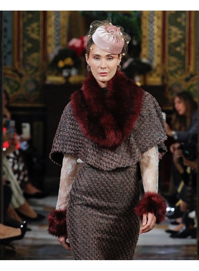 Col étole en fourrure synthétique marron