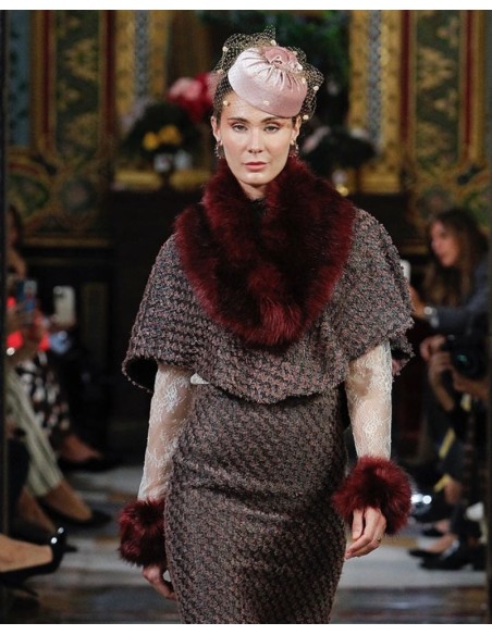 Maroon synthetic fur collar-collar stole