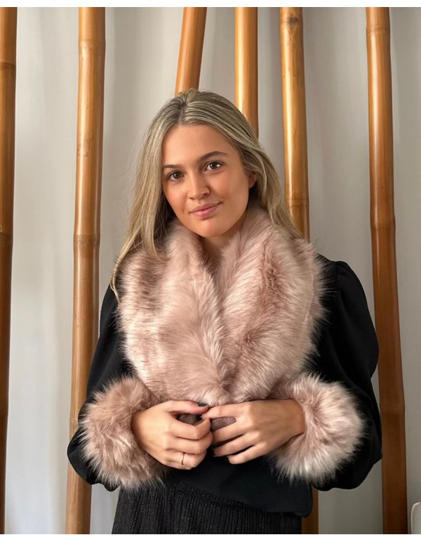 Party collar stole in nude fur 2