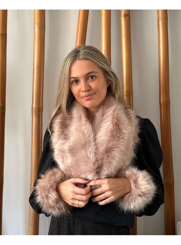 Party collar stole in nude fur