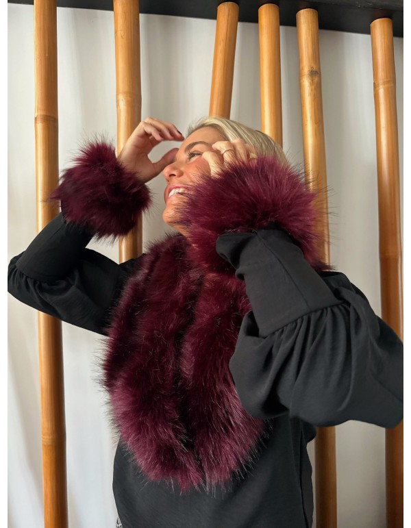 Holiday stole-collar in cherry hair 2