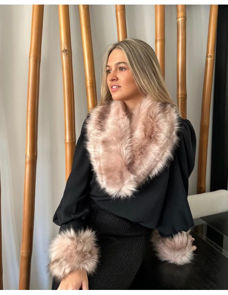 Puños de pelo sintético rosa-nude