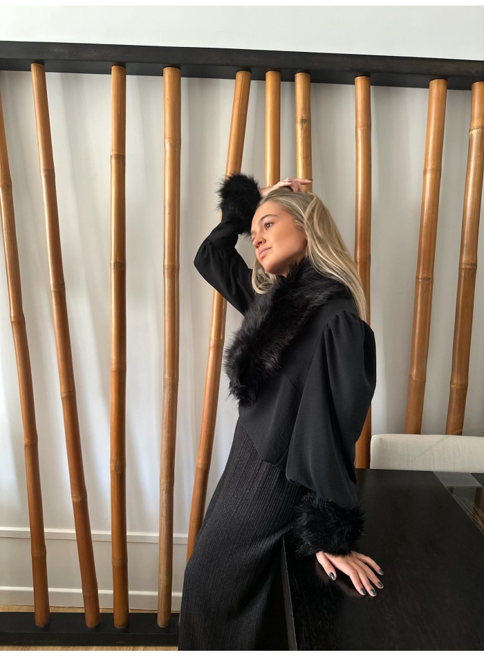 Poignets en fourrure synthétique noire