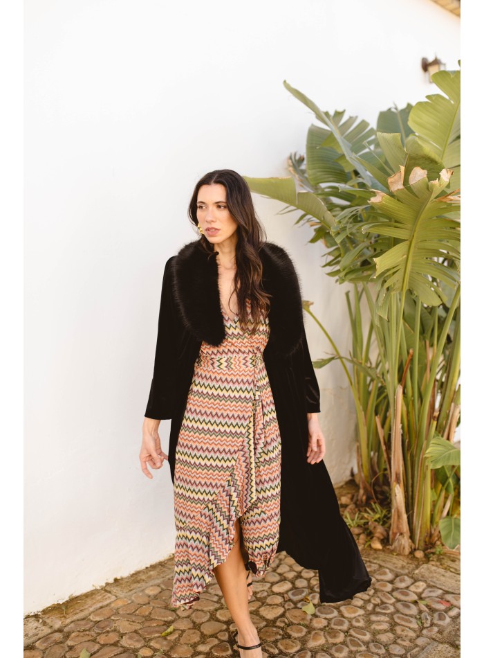 Manteau midi en velours noir à manches longues