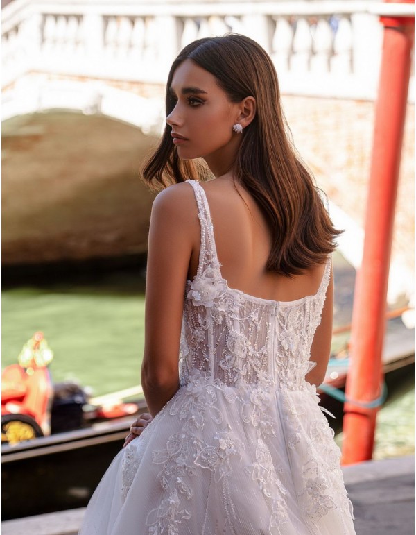 Vestido de novia marfil con tirantes y cuerpo de encaje... 2