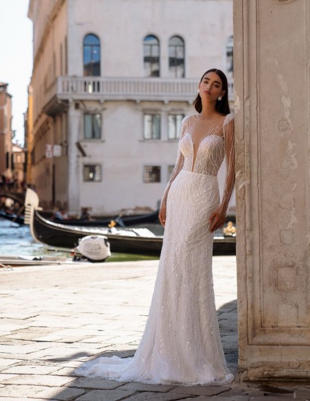 Vestido de novia largo corte sirena bordado de pedrería