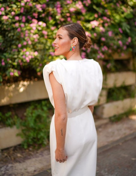 Vestido midi blanco sin mangas con volante