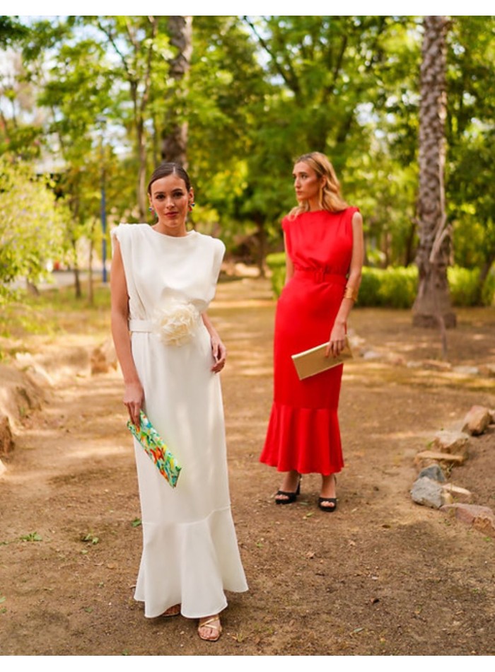 Robe midi blanche sans manches à volants