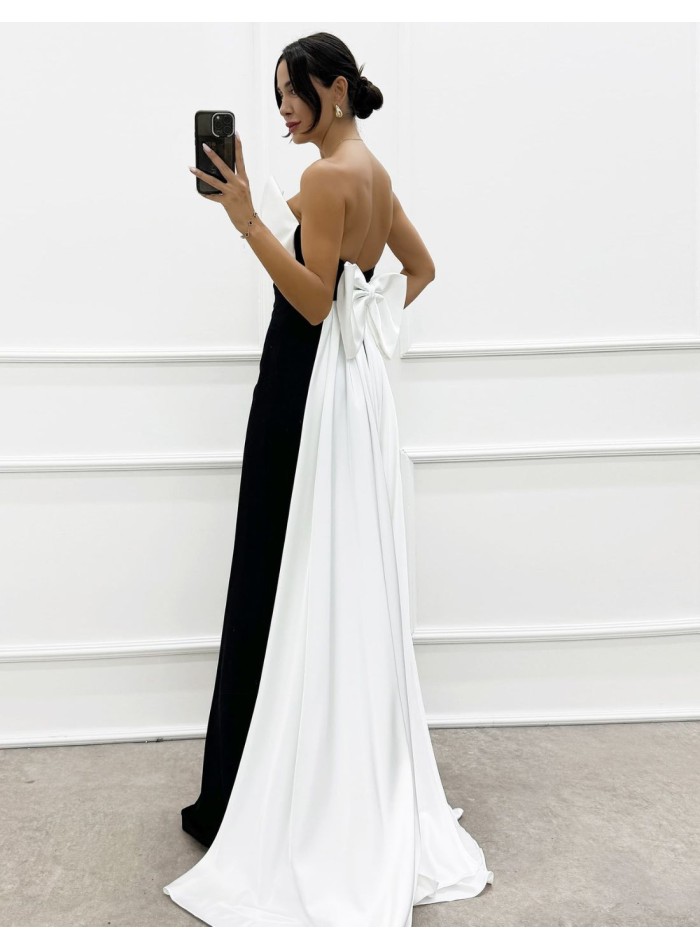 Robe longue de fête avec encolure à nœud et traîne