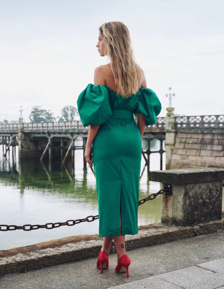 Midi ball gown with balloon sleeves and belt