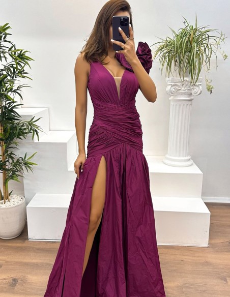 Robe longue à volants asymétriques et effet drapé