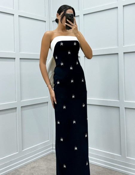 Robe longue de fête avec détails en pierre et nœud au dos