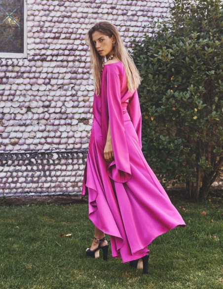 Vestido de fiesta asimétrico con mangas murciélago