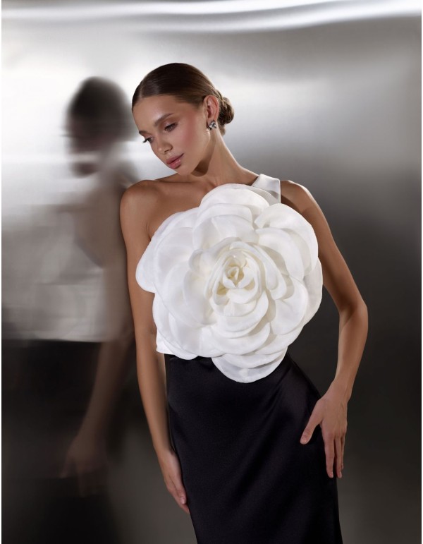 Robe longue asymétrique avec fleur maxi et jupe sirène 2