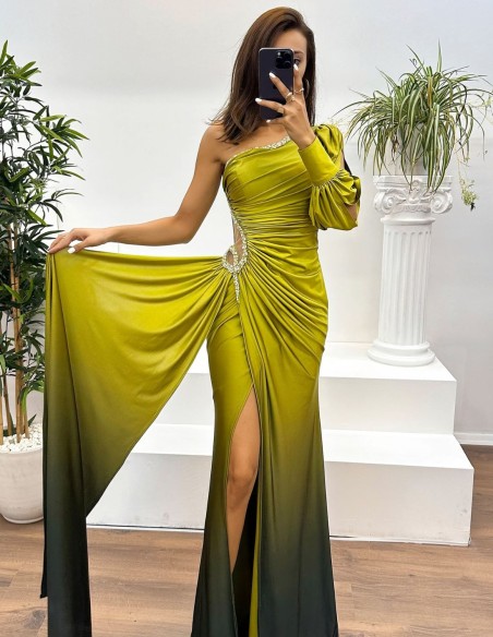 Vestido de fiesta largo asimétrico con degradado y falda capa