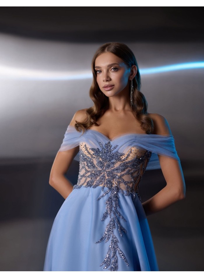 Robe longue de fête avec encolure bandeau et...