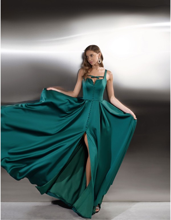 Vestido largo de fiesta con botones y abertura en la falda