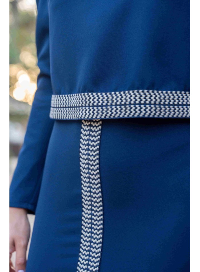Robe midi bleu marine avec détails ethniques...
