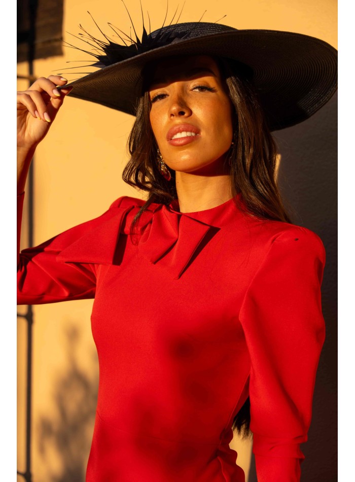 Vestido midi rojo cuerpo ajustado con falda...