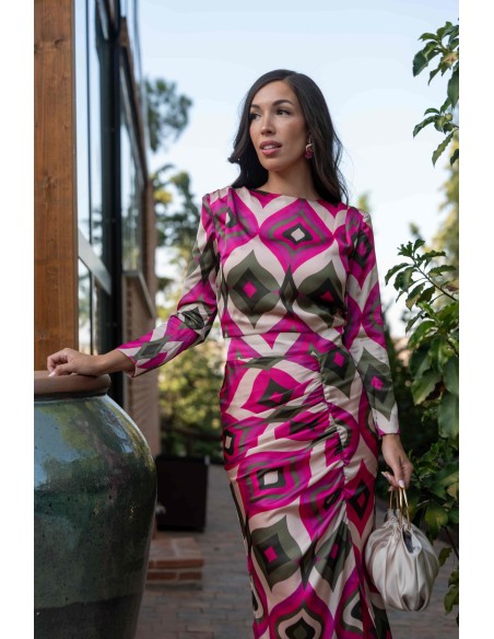 Vestido midi estampado en tonos rosas y verdes