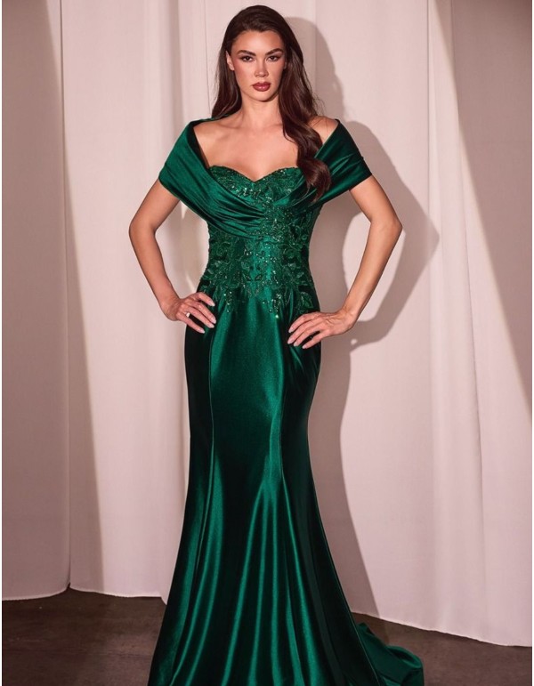 Guest dress in lace and satin with bare shoulders